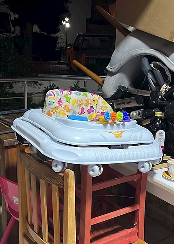 Renkli Desenli Bebek Yürüteci