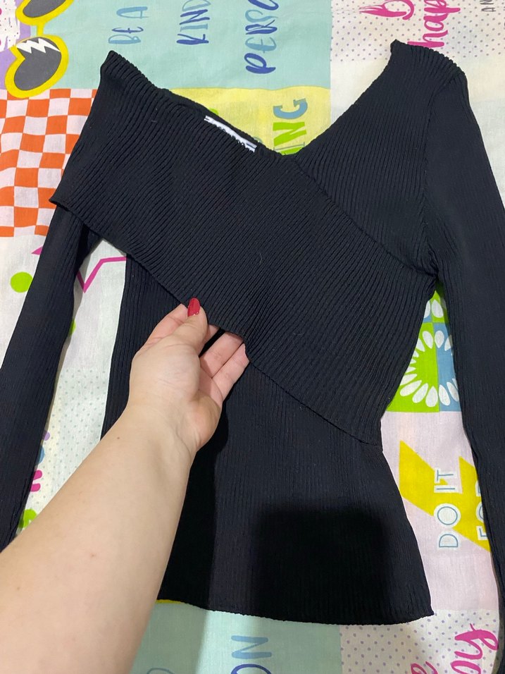 Siyah V Yaka Uzun Kollu Kadın Triko - Görsel 2