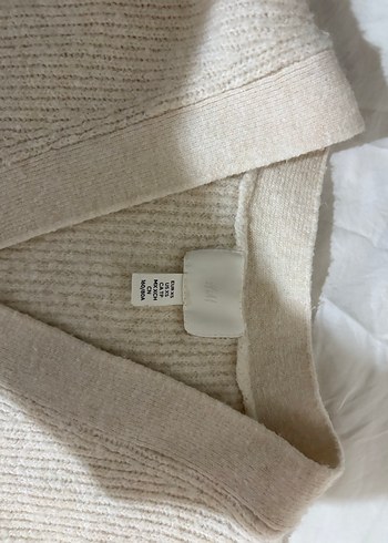 Bej V Yaka Örgü Kadın Hırka - Görsel 4