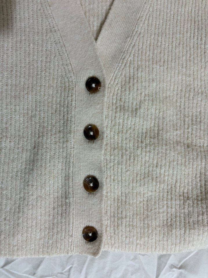 Bej V Yaka Örgü Kadın Hırka - Görsel 3