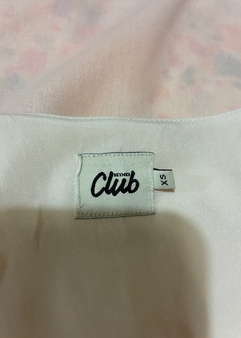 Beyaz Kolsuz V Yaka Keten Bluz - Görsel 2