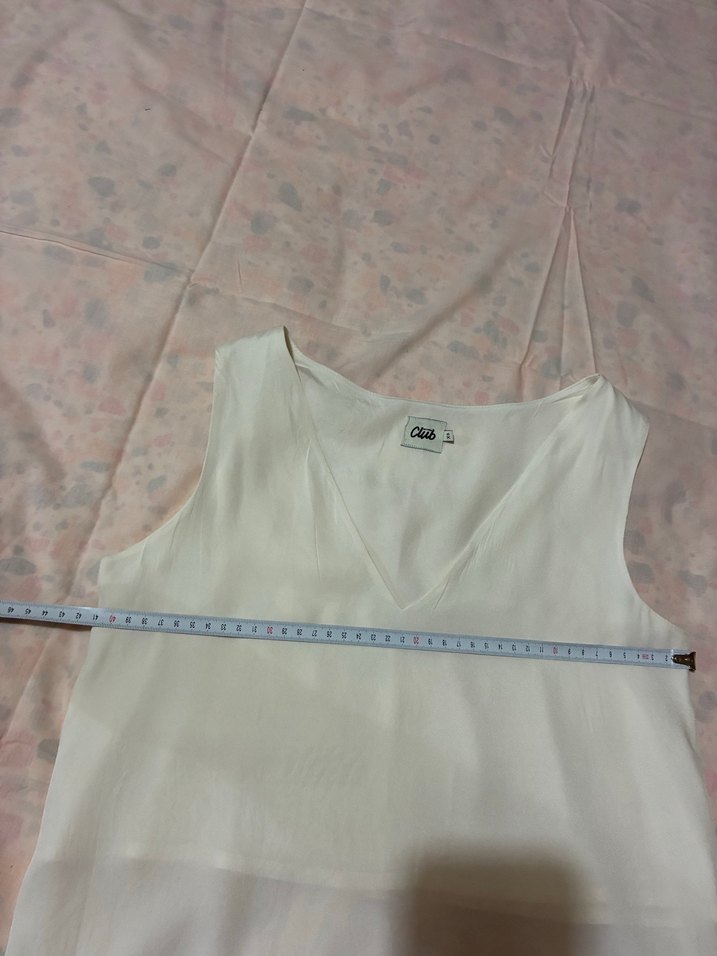 Beyaz Kolsuz V Yaka Keten Bluz - Görsel 4