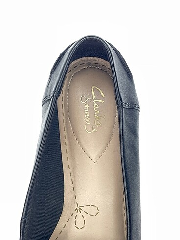 41 Beden siyah Renk Clarks Klasik Ayakkabı %70 İndirimli.