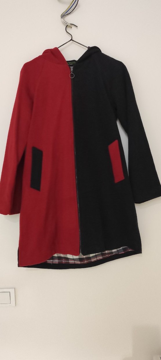 Kırmızı Siyah Fermuarlı Uzun Kaban - Görsel 2