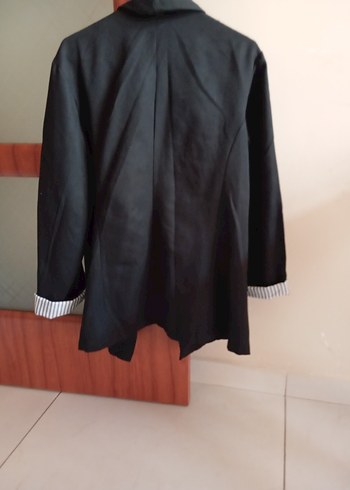 Düğmeli Siyah Kadın Midi Blazer