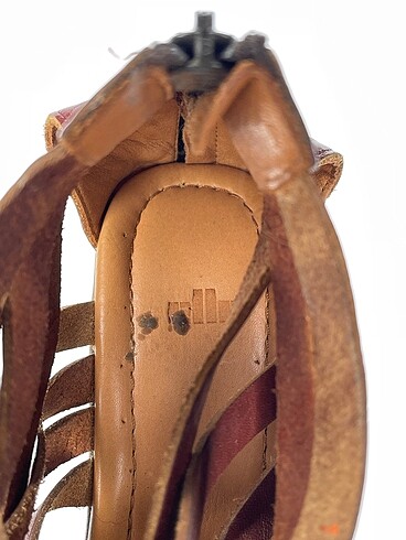 Elle Dolgu Topuk %70 İndirimli. - Görsel 4