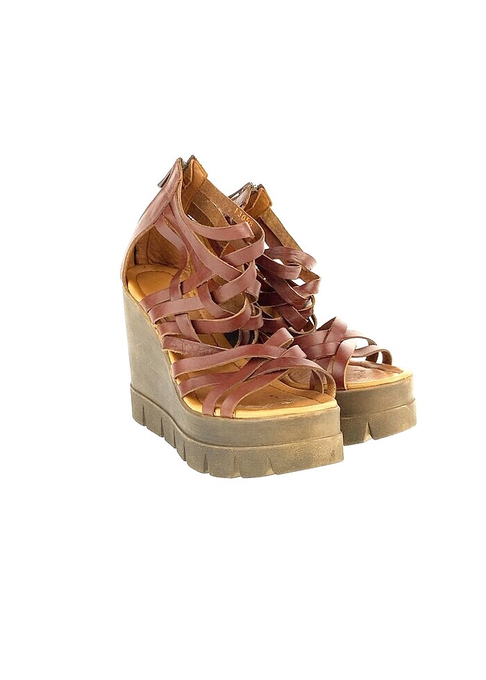 Elle Dolgu Topuk %70 İndirimli. - Görsel 2