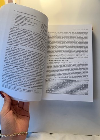  Türk Anayasa Hukuku Dersleri Kitabı