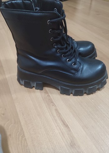 Siyah Platform Topuklu Kadın Goth Botları - Görsel 3