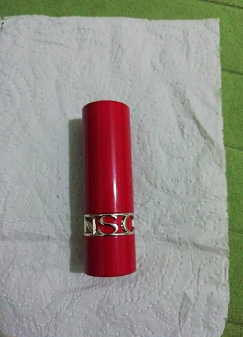 Beden Clarins 759V ruj 3-4kere kullanıldı