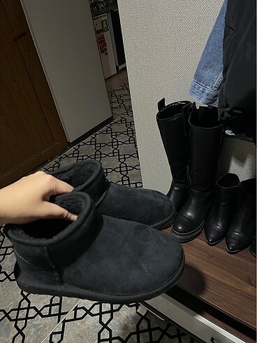 Siyah ugg