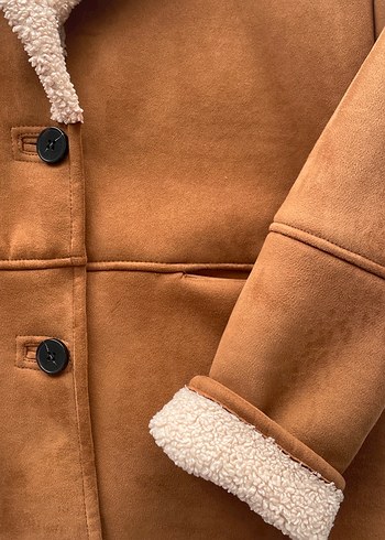 Stradivarius marka ,Kahverengi Kadın Süet Kürklü Kışlık Ceket - Görsel 3