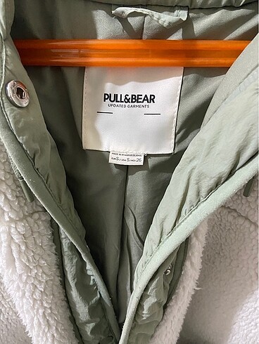 Pull and Bear Pull&Bear mont????????