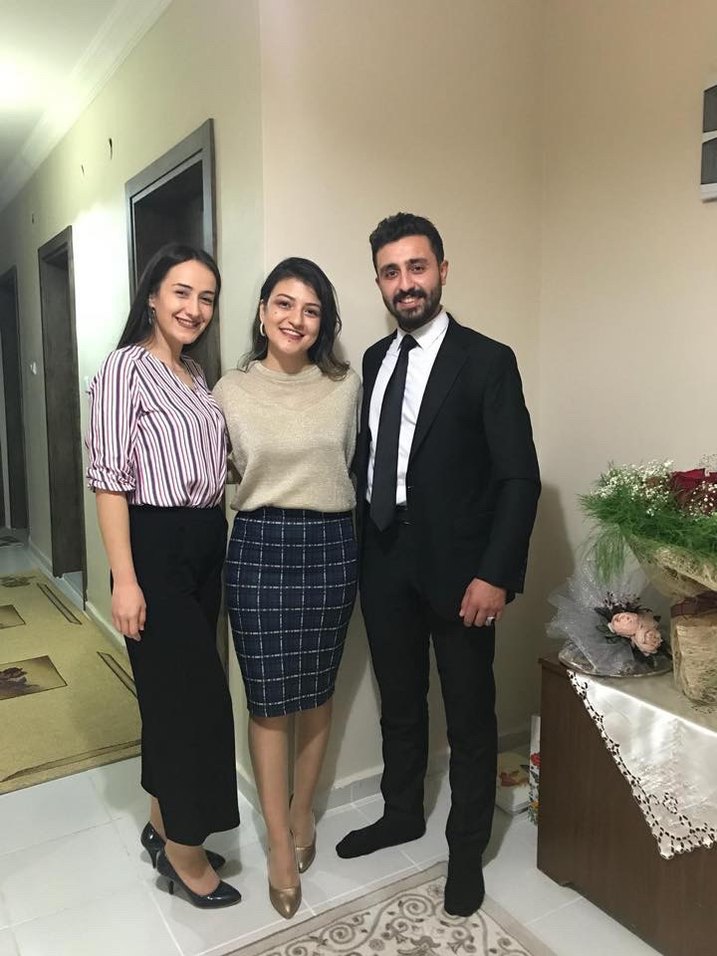 Gri Düğmeli Boğazlı Kadın Ofis Kıyafeti - Görsel 2