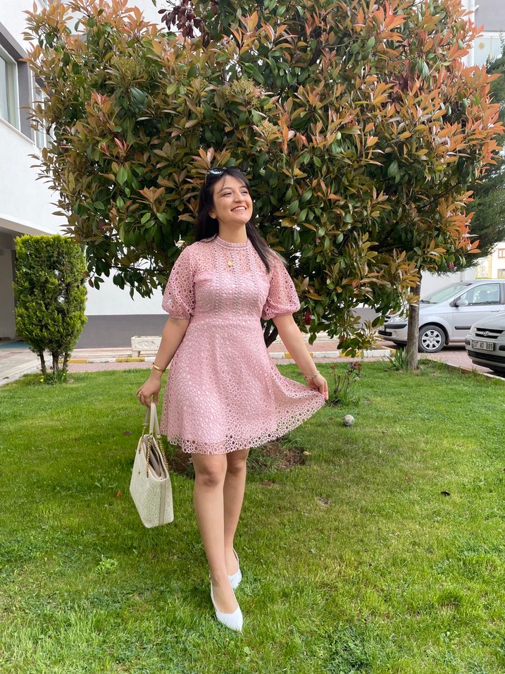 Dantel Detaylı Pembe Midi Elbise - Görsel 3