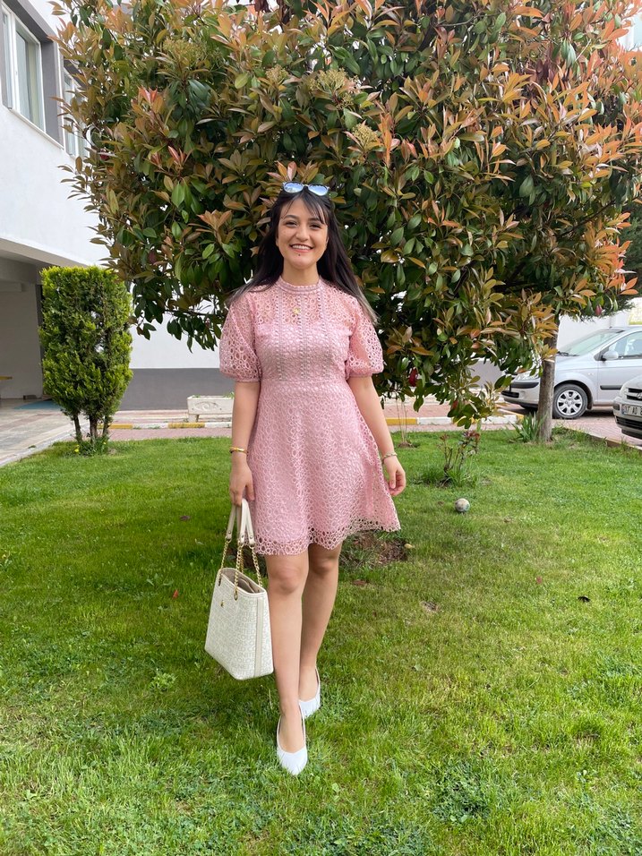 Dantel Detaylı Pembe Midi Elbise - Görsel 2