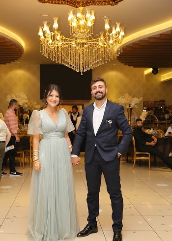 Mavi Nakışlı Drapeli Uzun Abiye Elbise - Görsel 3