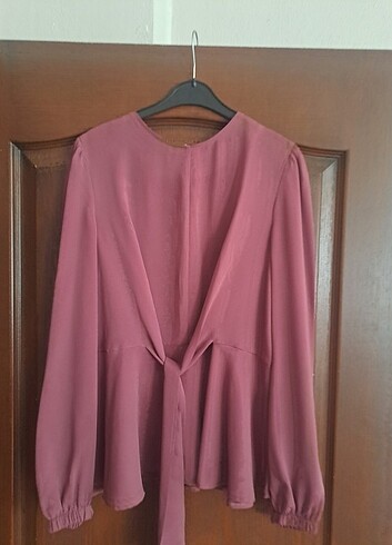 Pembe gomlek