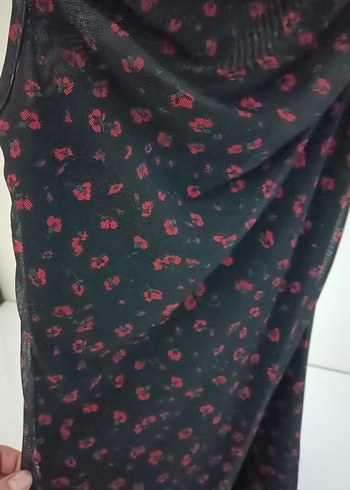 Siyah cicekli İnce Askılı Midi Elbise - Görsel 2