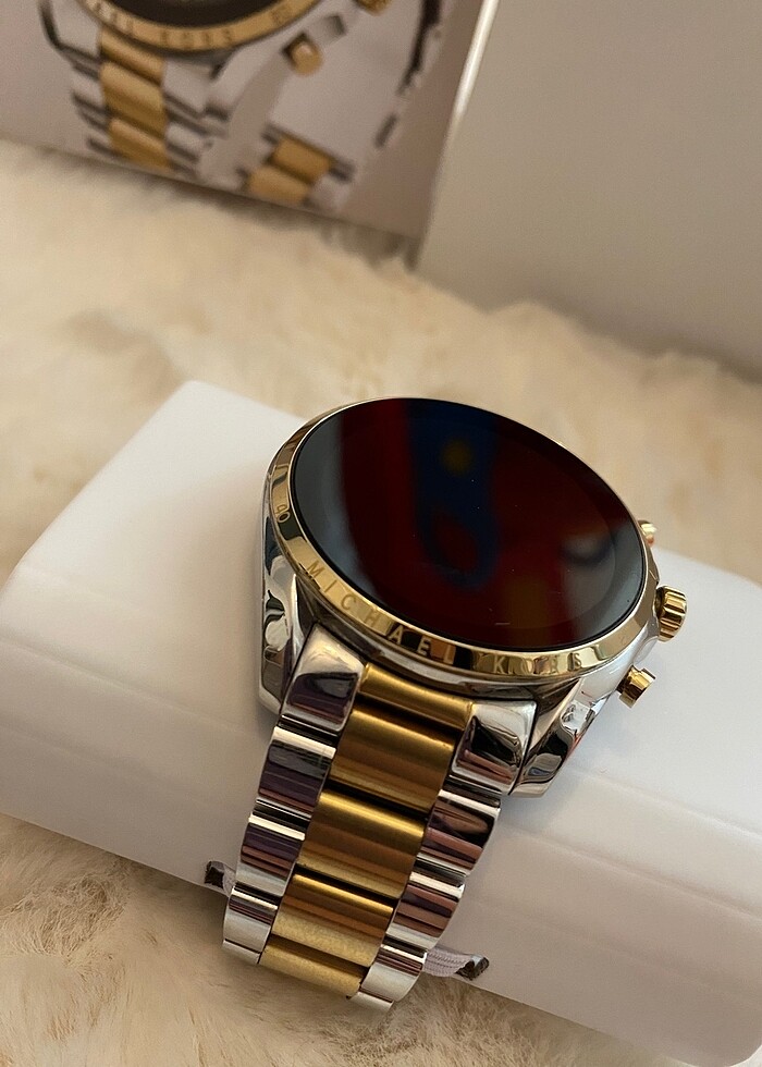 Michael Kors akıllı saat - Görsel 4