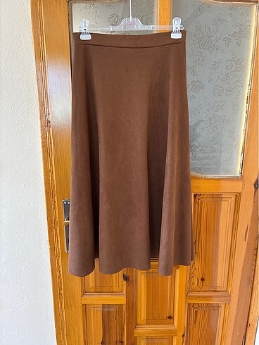 Beli lastikli kahverengi süet etek