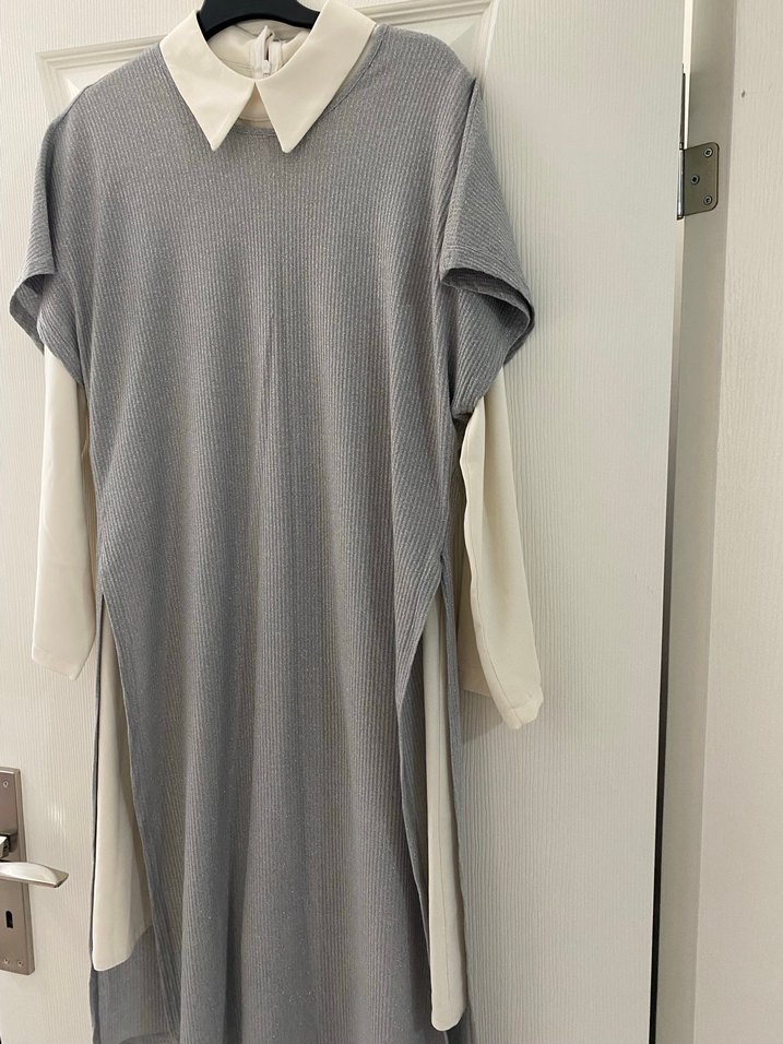 Gri Uzun Kollu Yüksek Yaka Triko Elbise - Görsel 3