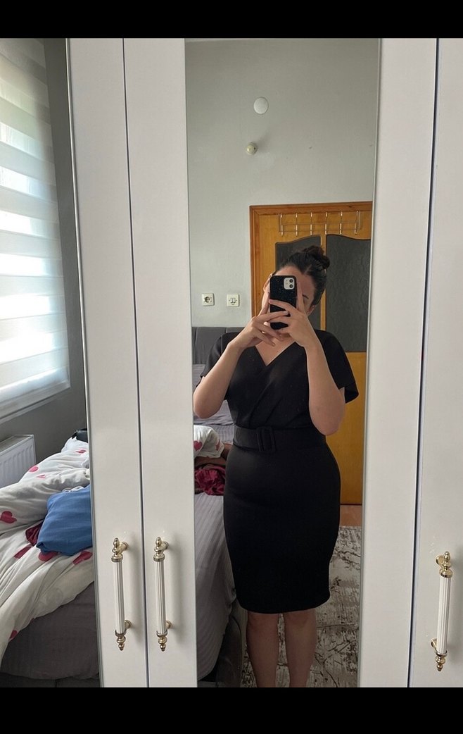 Siyah V Yakalı Midi Elbise - Görsel 3