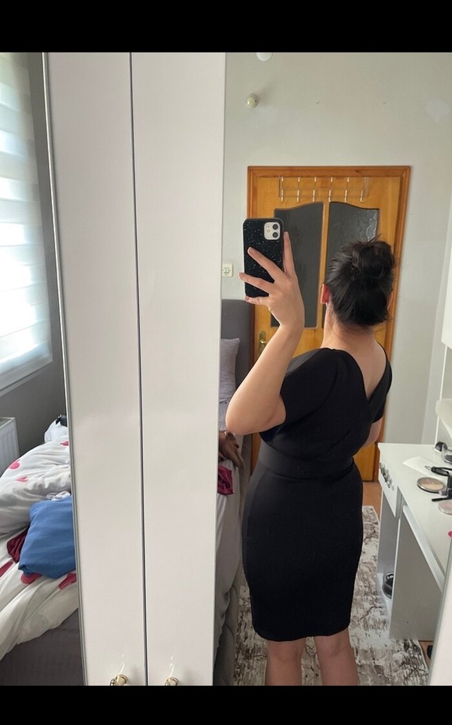 Siyah V Yakalı Midi Elbise - Görsel 4