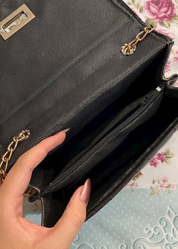 Zincir Detaylı Siyah Deri Kadın Çanta - Görsel 3