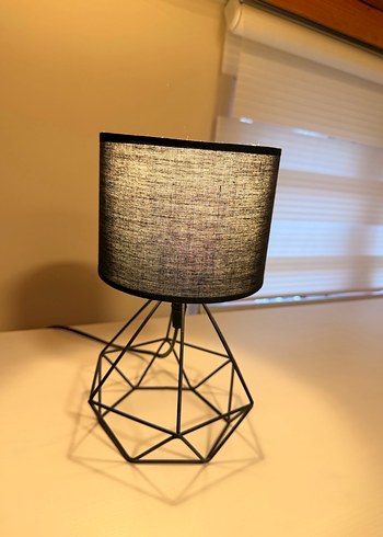 Siyah Metal Tabanlı Siyah Abajur - Görsel 2