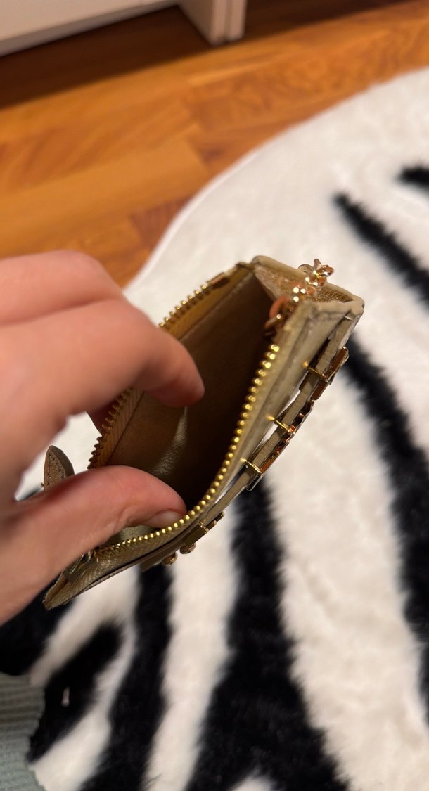 Dikişli Altın Kadın Deri Fermuarlı Cüzdan - Görsel 3