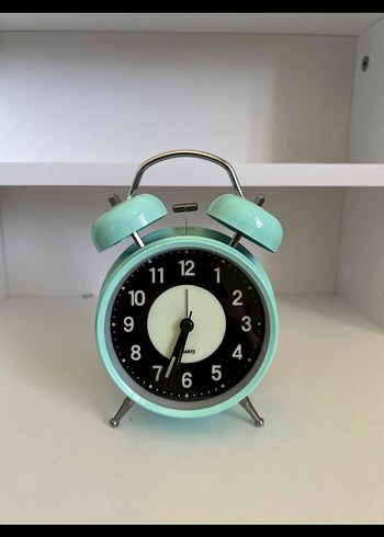 Masa Saati Alarm Kurmalı