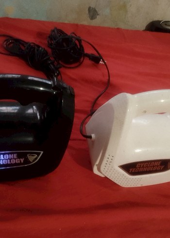 Beyaz ve Siyah Elektrikli Süpürge Gövdeleri - Görsel 4