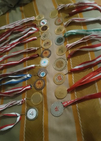 Vintage Altın Erkek Madalyaları tanesi 35 TL - Görsel 3