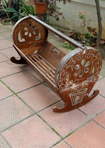 nostaljik Koyu Kahverengi Ahşap Oyma Bebek Beşiği - Görsel 2