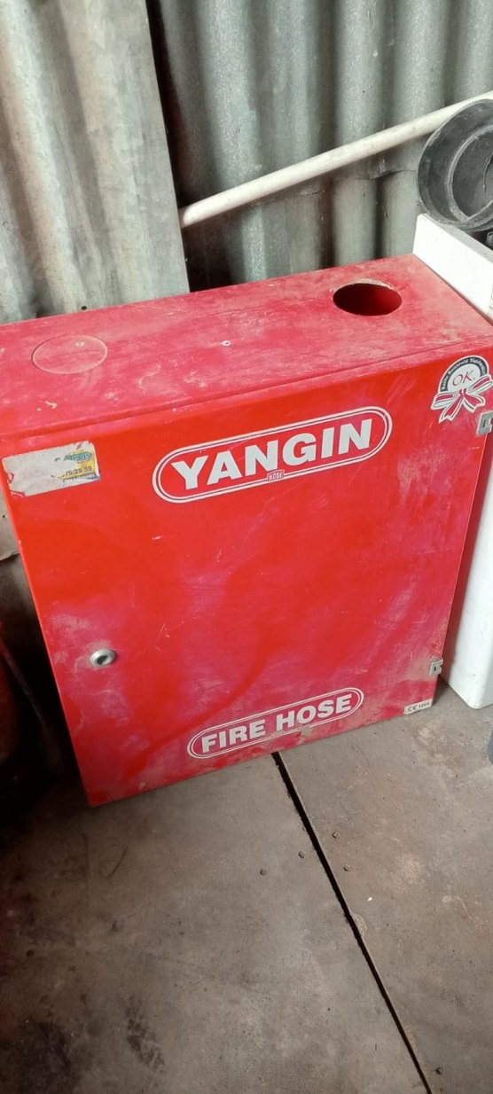 Kırmızı Yangın Hortumu ve Kutusu açıklamaya bakınız - Görsel 2