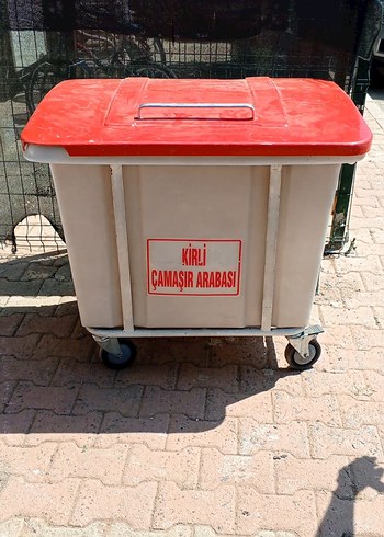 Kırmızı Kirli Çamaşır Arabası - Görsel 7