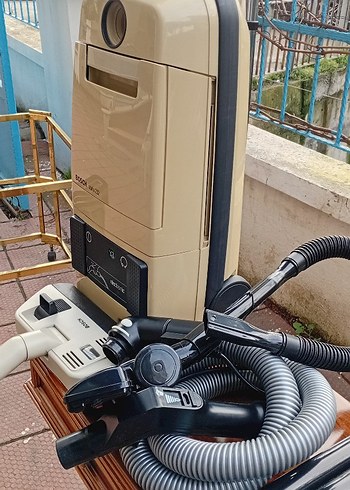 Camel Renkli Bosch Elektrikli Süpürge - Görsel 5