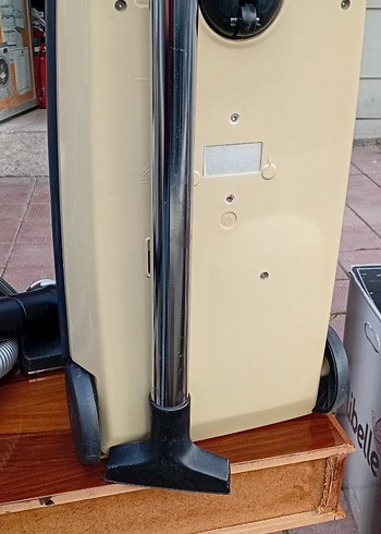 Camel Renkli Bosch Elektrikli Süpürge - Görsel 4