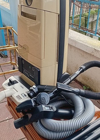 Camel Renkli Bosch Elektrikli Süpürge - Görsel 3