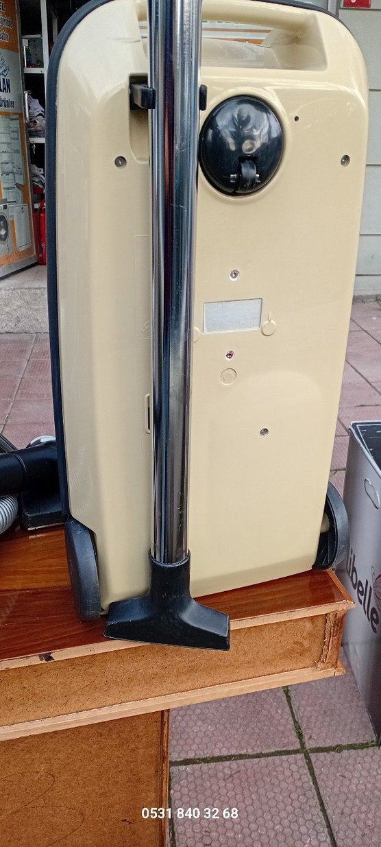 Camel Renkli Bosch Elektrikli Süpürge - Görsel 4