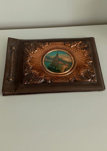 Resim Albümü
Kahverengi Kabartmalı Deniz Temalı - Görsel 5