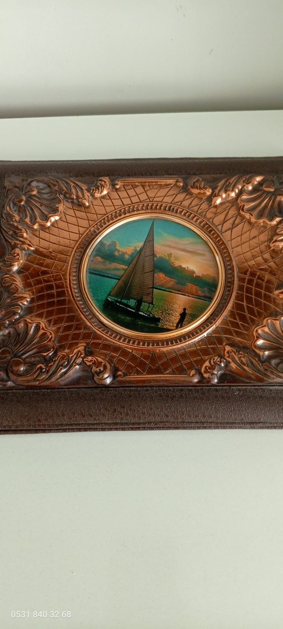 Resim Albümü
Kahverengi Kabartmalı Deniz Temalı - Görsel 2