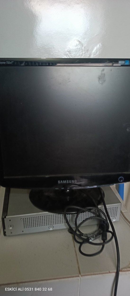 SAMSUNG Siyah Monitör - Görsel 2