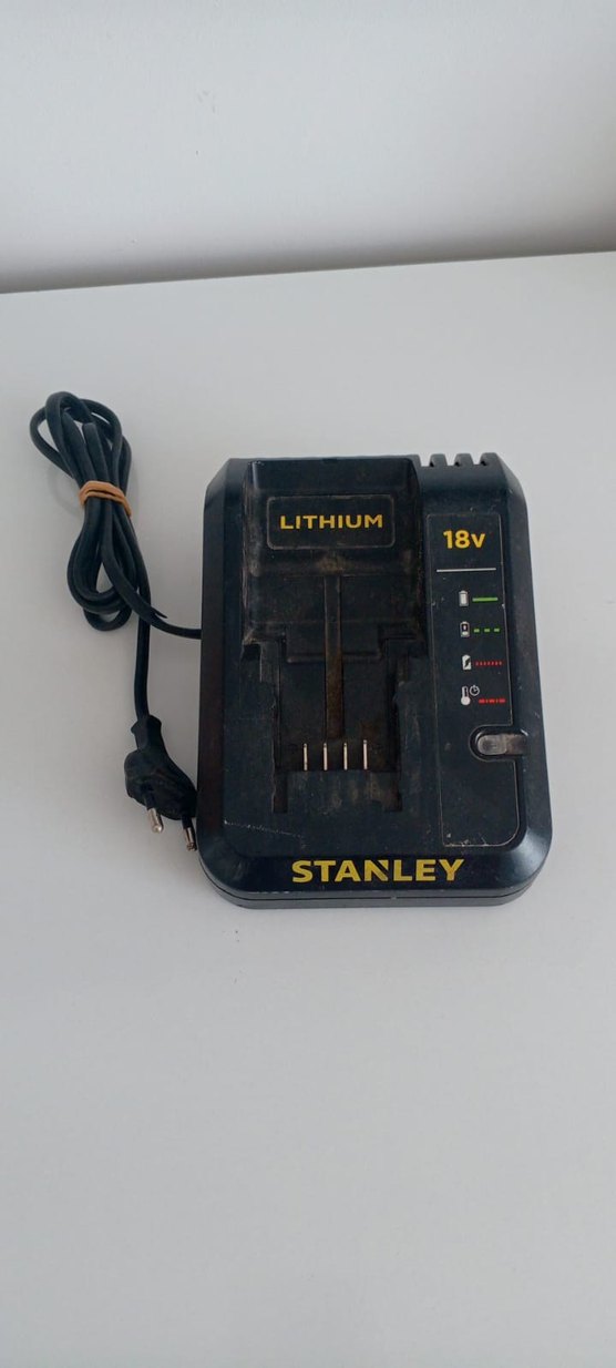 Stanley 18V Lityum Batarya Şarj Cihazı - Görsel 3