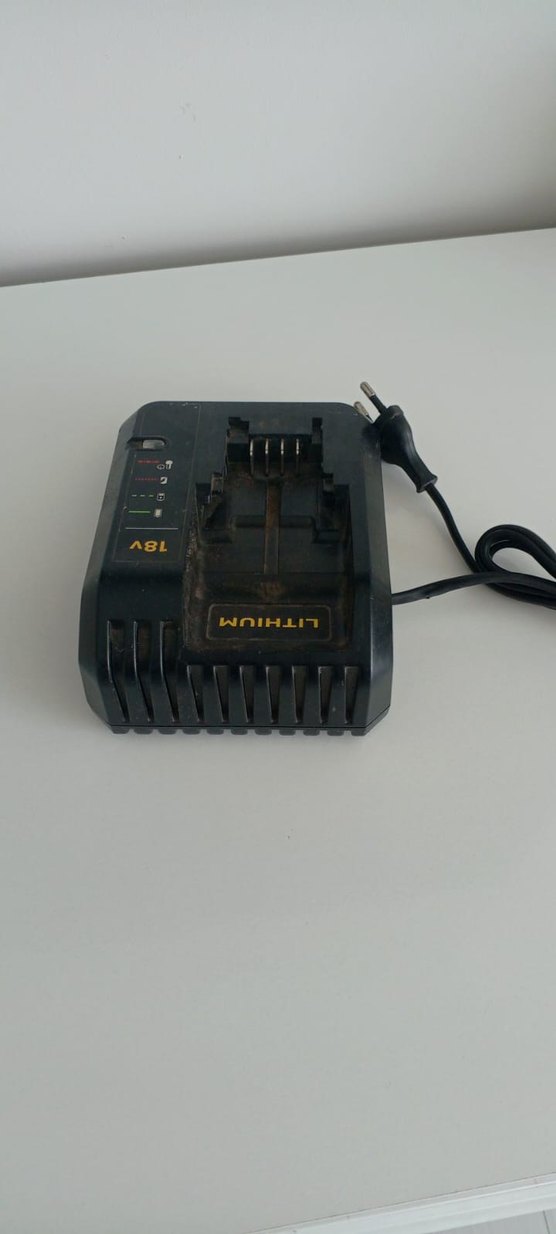 Stanley 18V Lityum Batarya Şarj Cihazı - Görsel 2