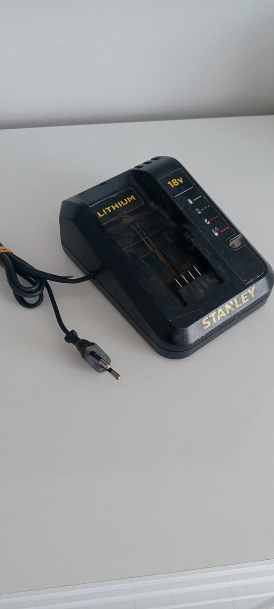 Stanley 18V Lityum Batarya Şarj Cihazı - Görsel 4