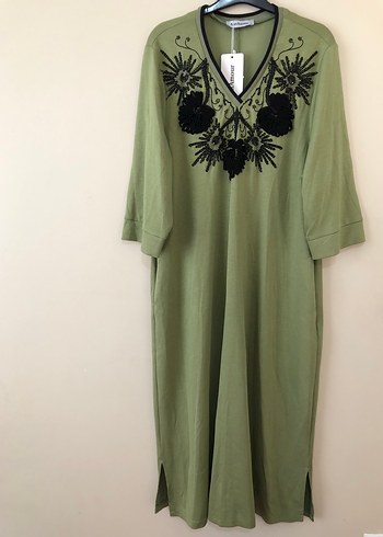 Büyük Beden Nakışlı Elbise - Görsel 2