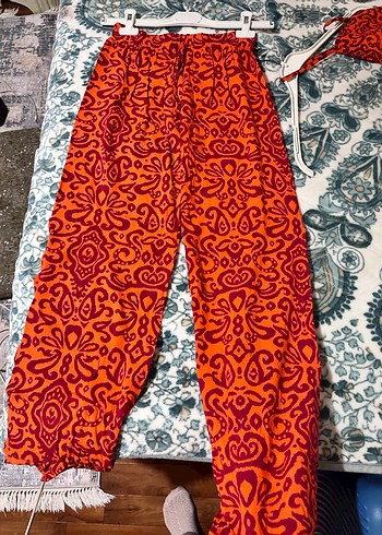 Kadın Kırmızı Desenli Kısa Tulum - Görsel 2