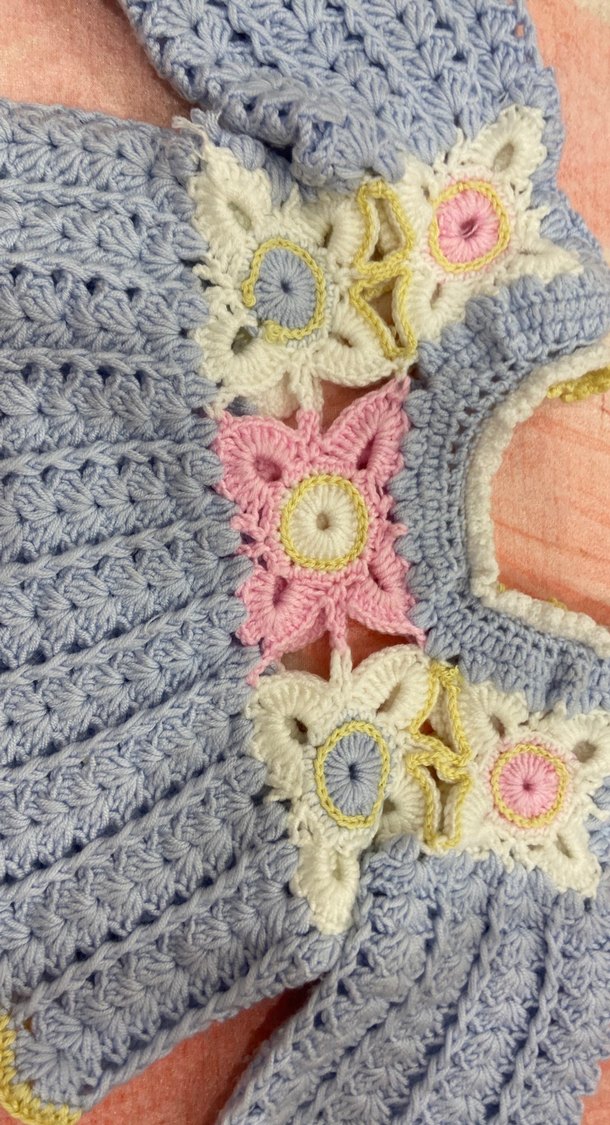 Çiçek İşlemeli Renkli Kız kazak - Görsel 2